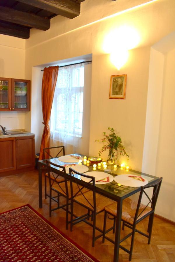 Apartment Lesser Town! 布拉格 外观 照片